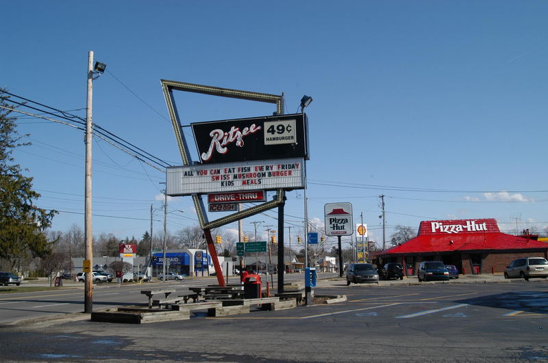 Ritzee Hamburgers - 2004 Photo